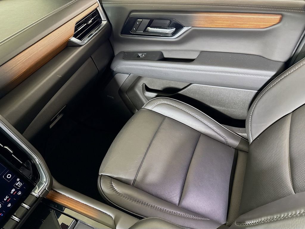 Certified 2025 GMC Yukon Denali image 22