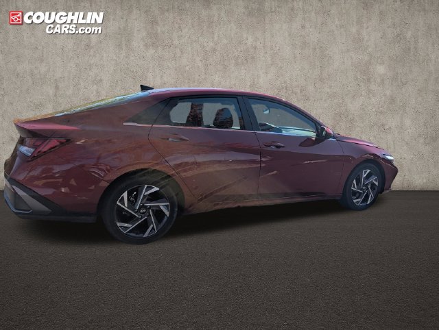 Certified 2025 Hyundai Elantra SEL FWD image 8
