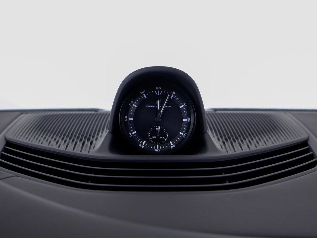 Certified 2024 Porsche Taycan GTS image 15