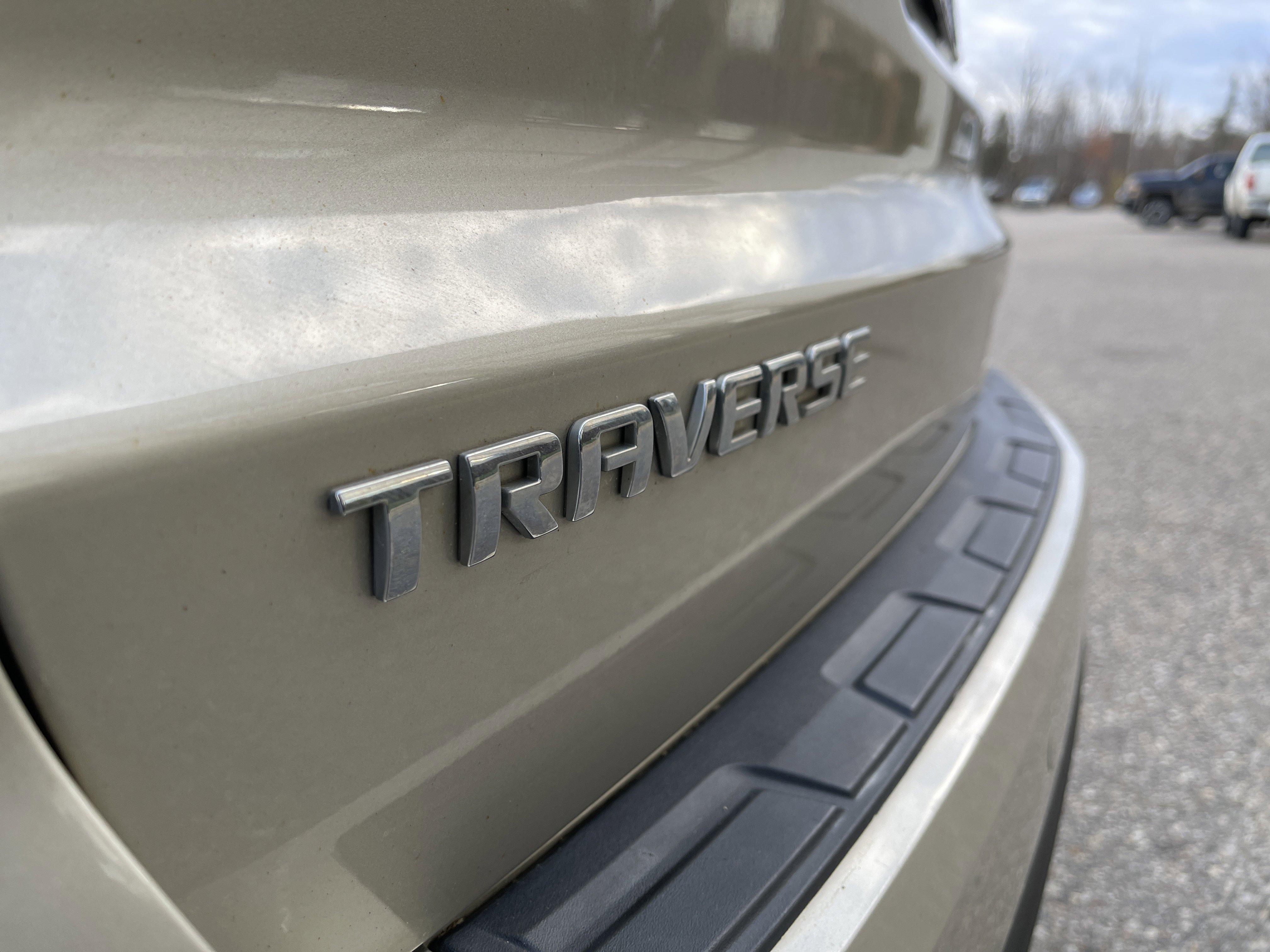 Used 2017 Chevrolet Traverse LT image 26