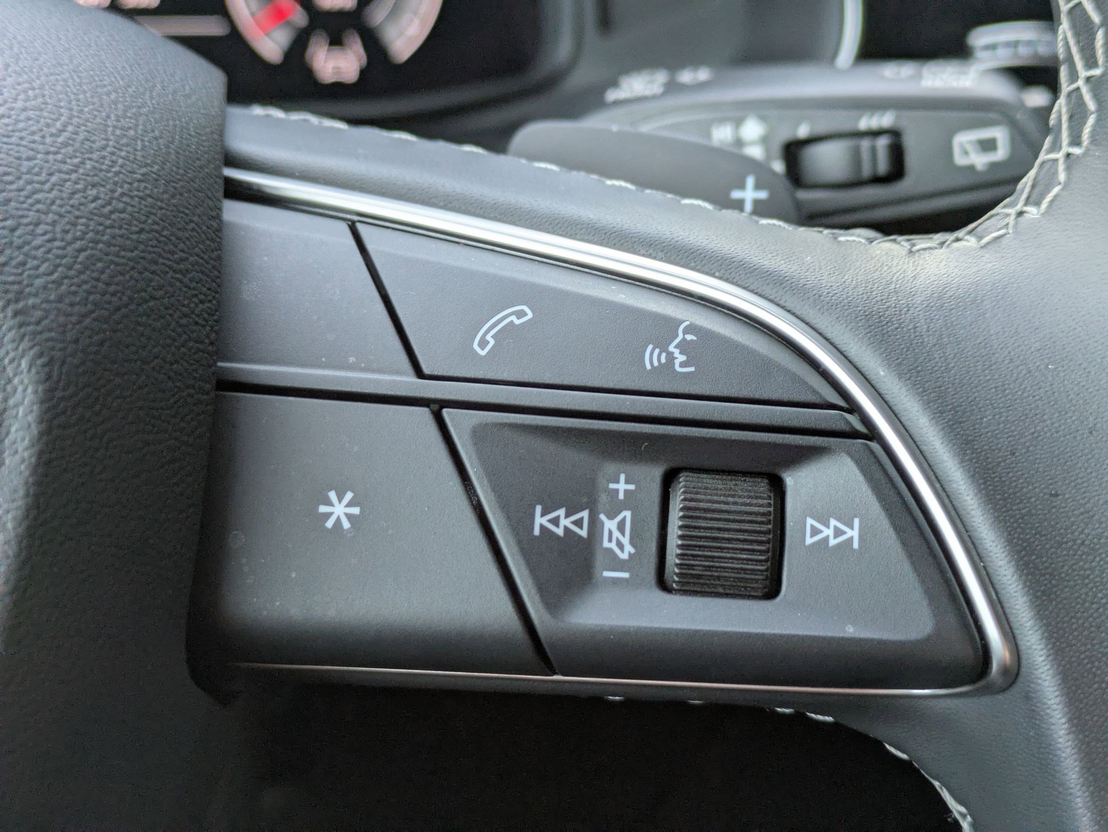 Certified 2025 Audi Q7 2.0T Premium w/ Convenience Plus Package image 15