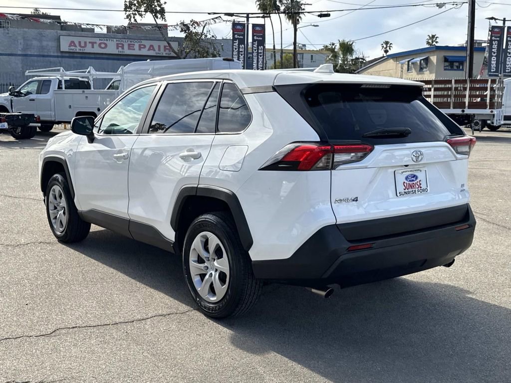 Used 2024 Toyota RAV4 LE image 8