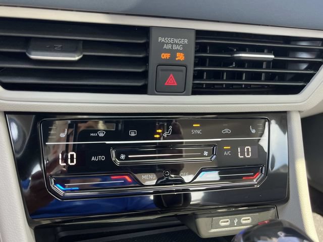 Used 2026 Volkswagen Jetta SE FWD image 39