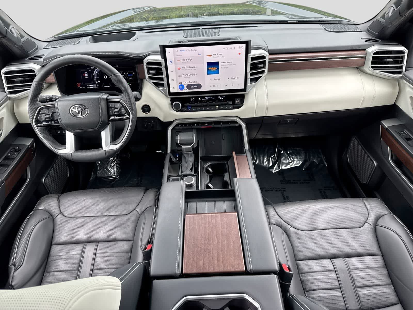 Used 2025 Toyota Sequoia Capstone AWD/4WD image 21