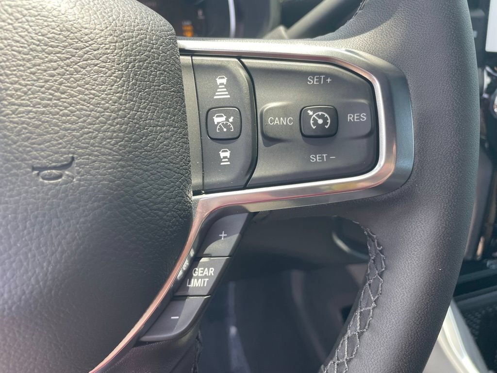 New 2026 RAM 2500 Laramie AWD/4WD image 30