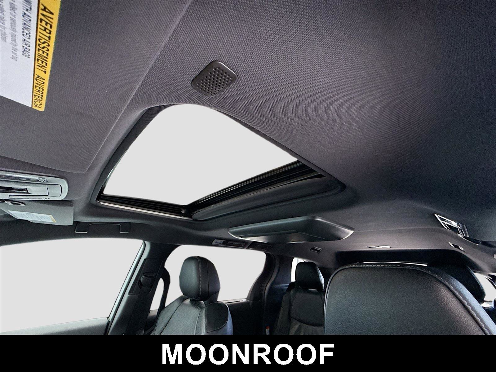 Used 2023 Toyota Sienna XSE image 33