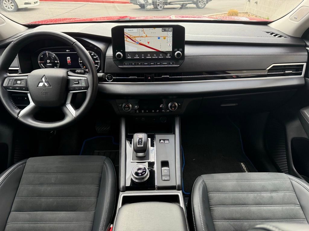 Used 2024 Mitsubishi Outlander SE image 13