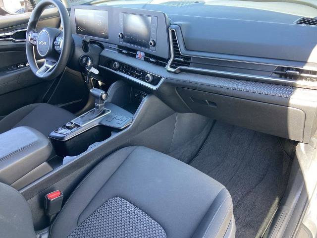 Used 2025 Kia Sportage LX FWD image 23