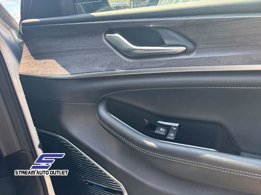 Used 2021 Jeep Grand Cherokee L Overland image 11