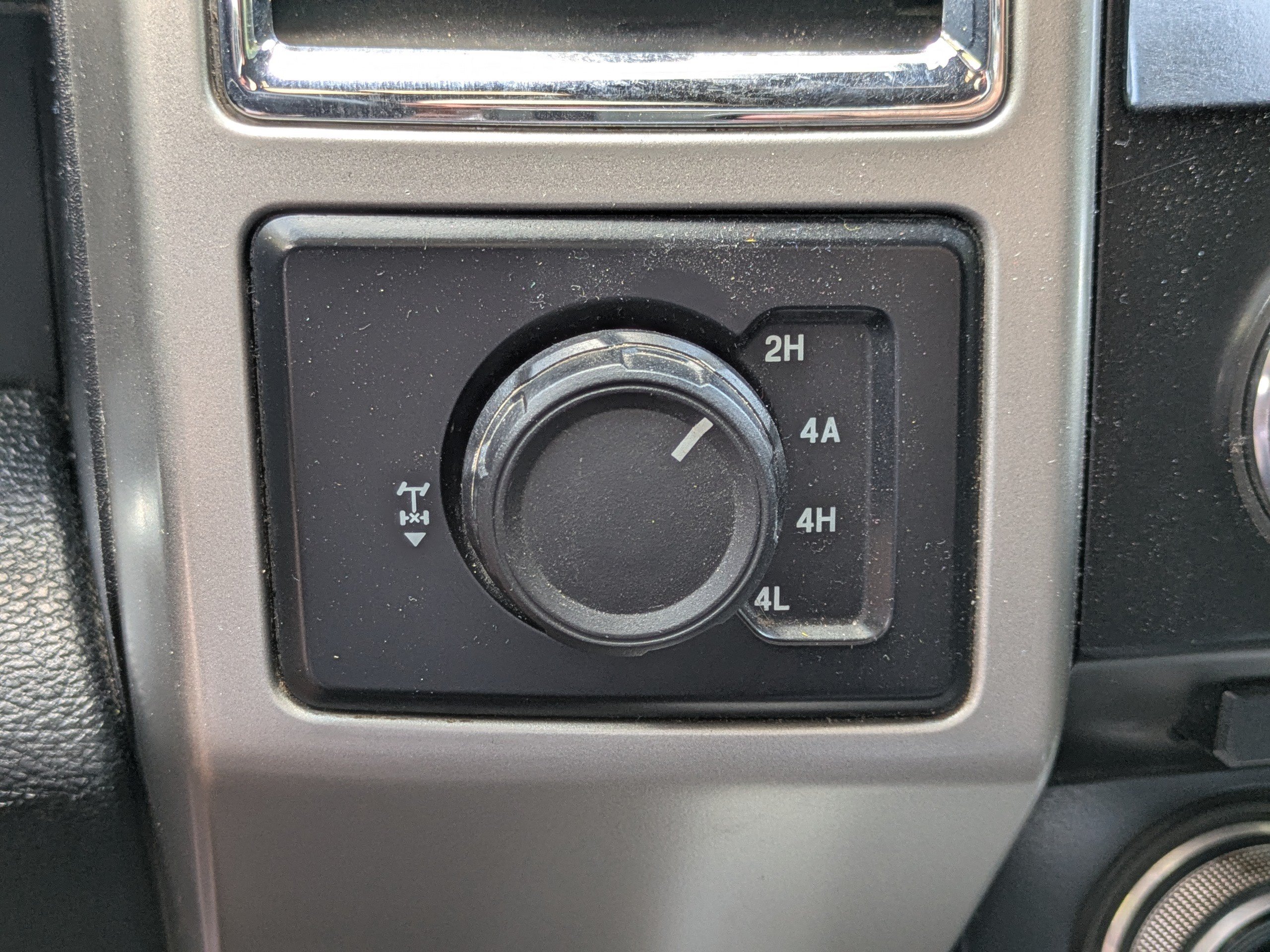 Used 2015 Ford F150 Lariat w/ Equipment Group 502A Luxury AWD/4WD image 27