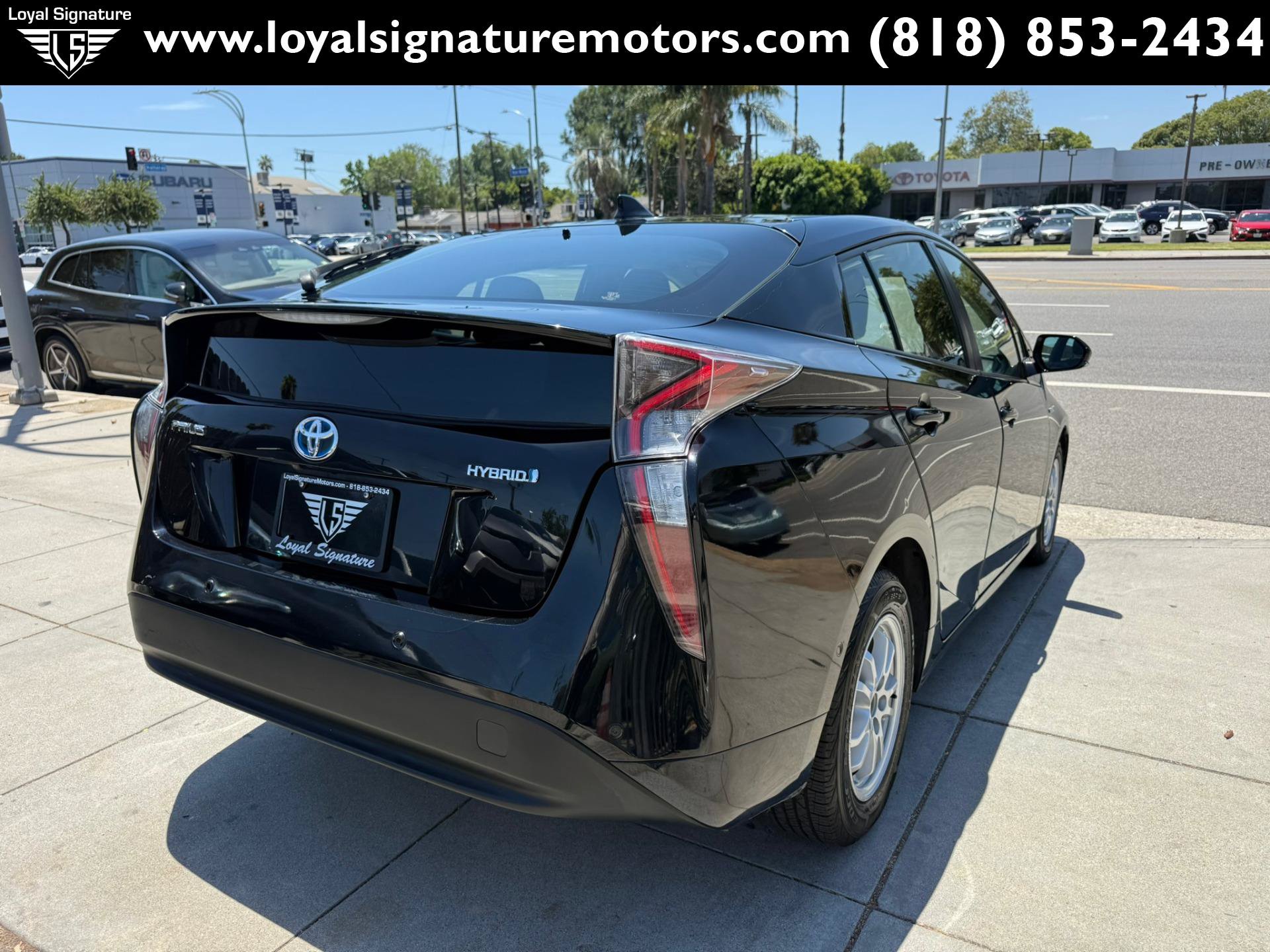 Used 2018 Toyota Prius Two w/ Prius Two Safety Plus Package FWD image 7