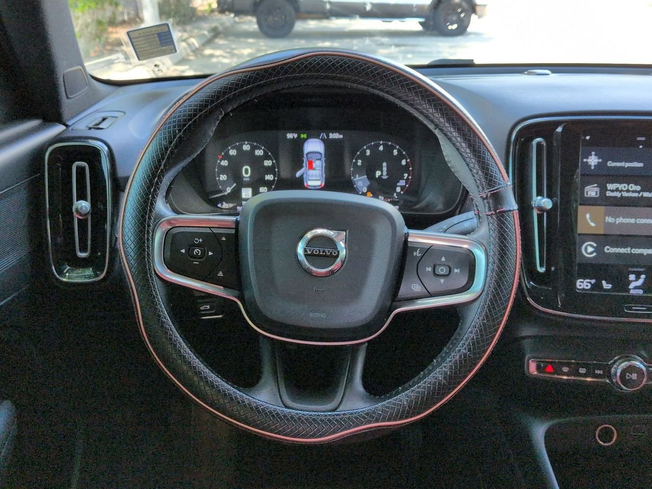 Used 2020 Volvo XC40 T5 Momentum AWD/4WD image 11