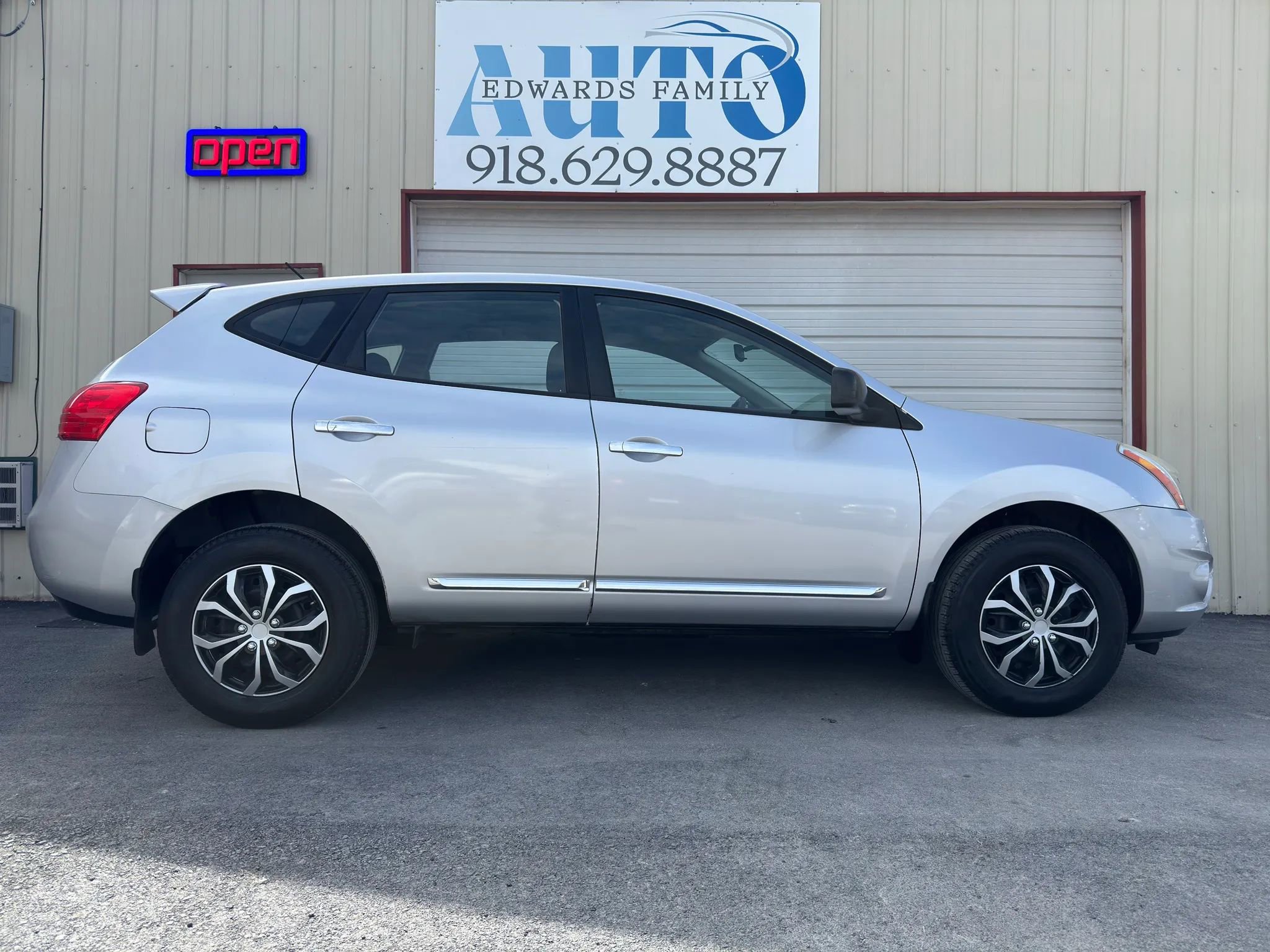 Used 2012 Nissan Rogue S FWD image 11