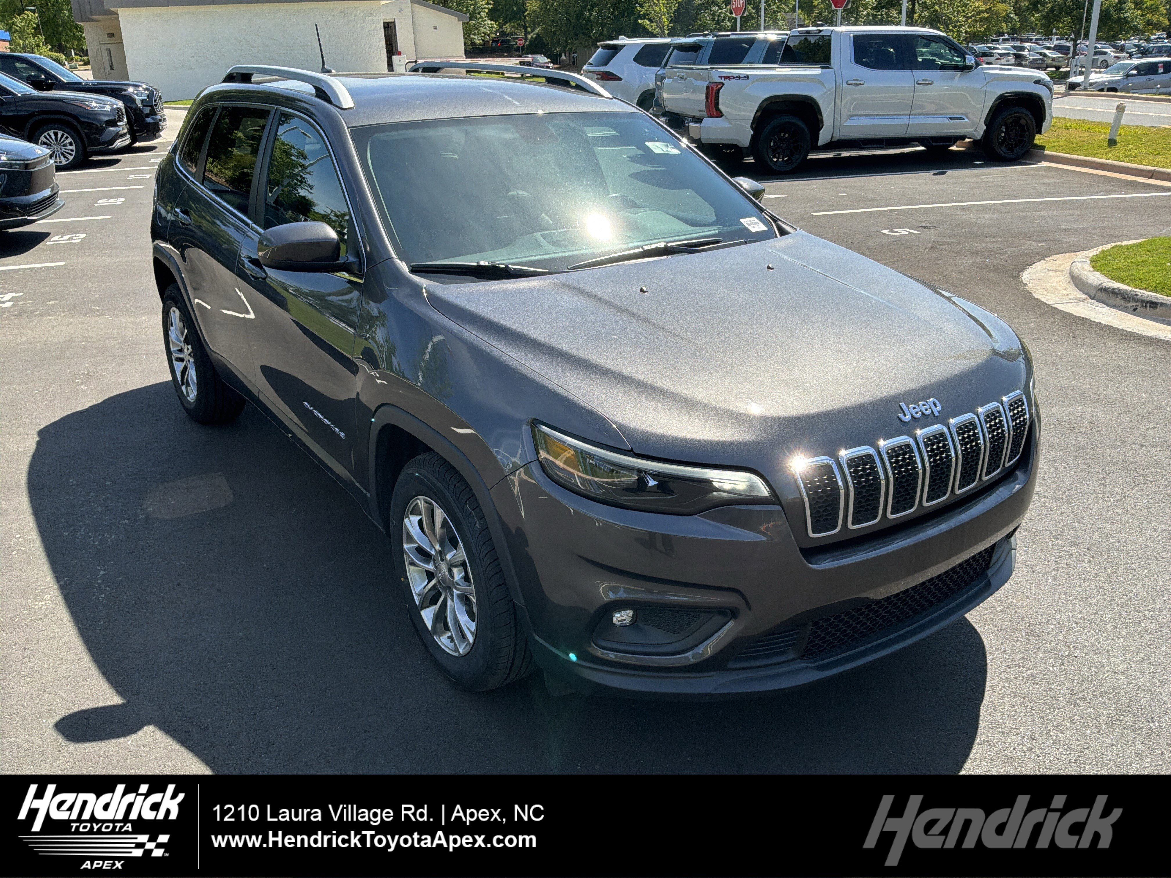 Used 2019 Jeep Cherokee Latitude Plus FWD video 1