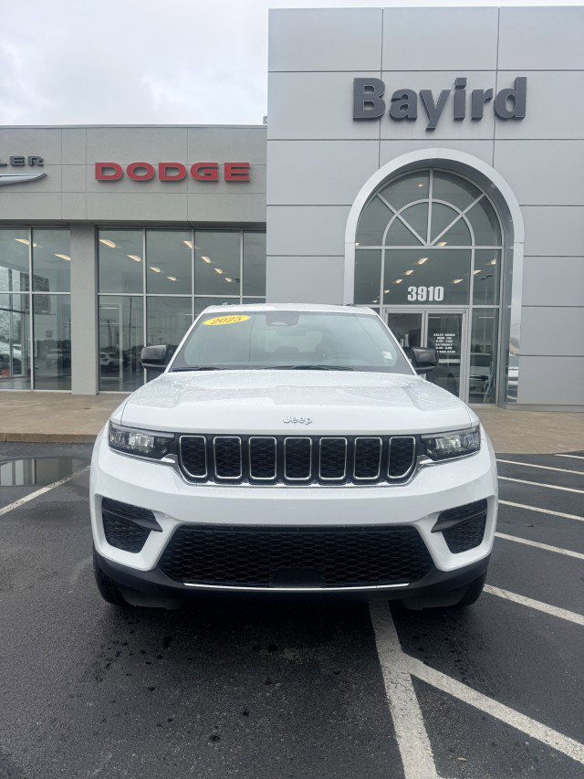 New 2025 Jeep Grand Cherokee Laredo X