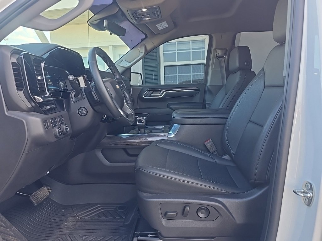 Used 2024 Chevrolet Silverado 1500 LTZ image 14