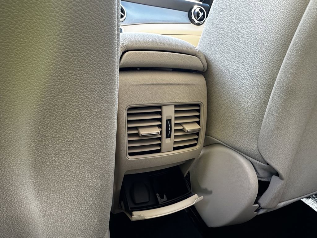 Certified 2020 Mercedes-Benz GLA 250 4MATIC image 26