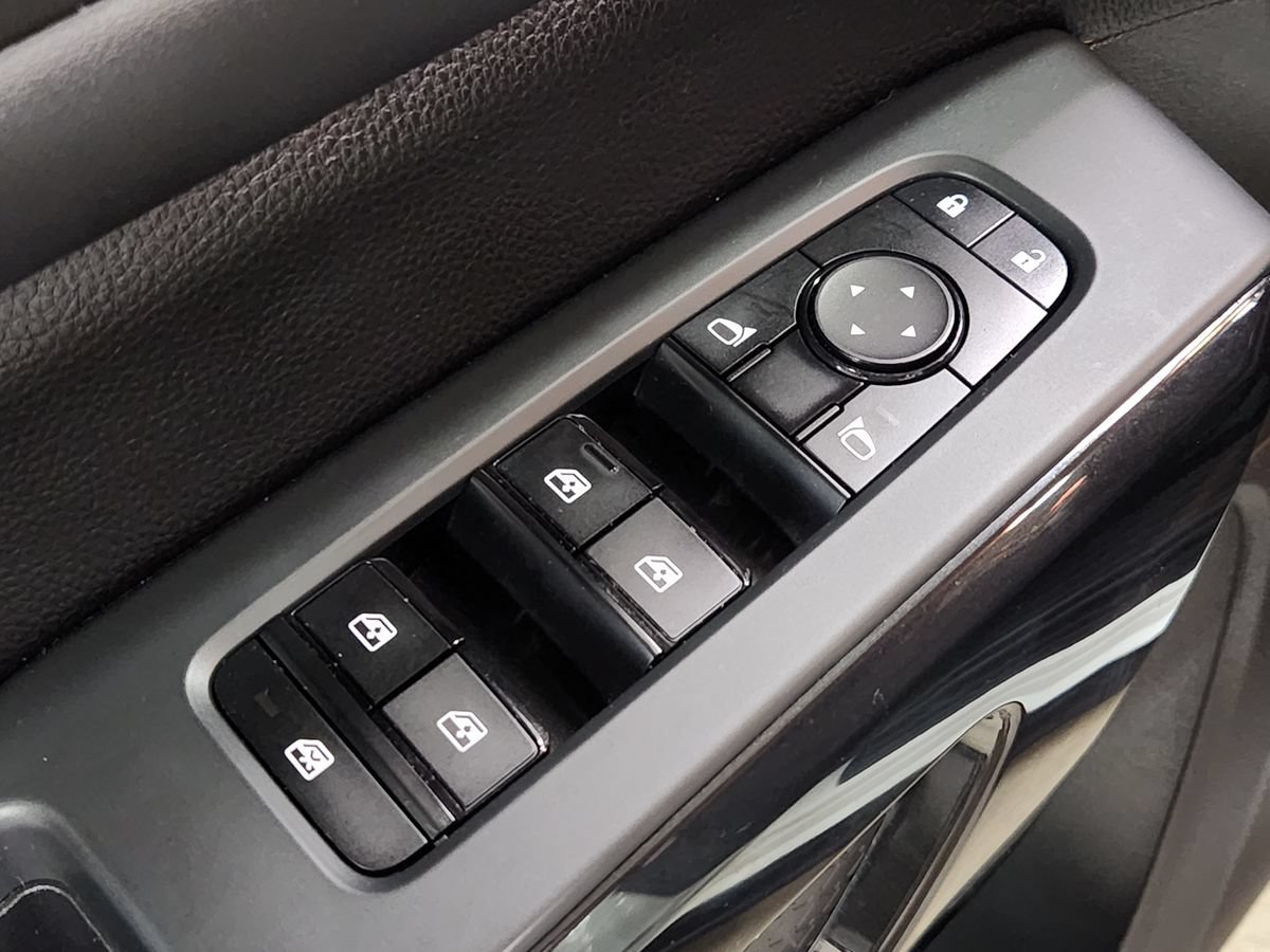 Used 2023 Nissan Pathfinder SV FWD image 41