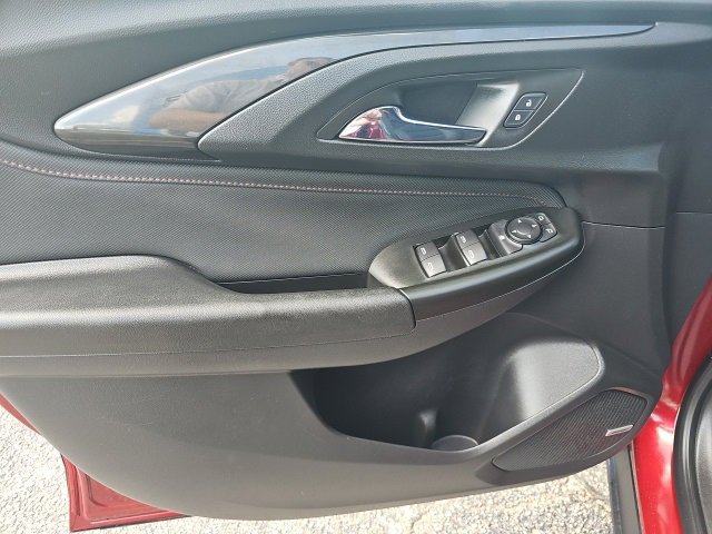 Used 2022 Chevrolet TrailBlazer RS w/ Technology Package image 10