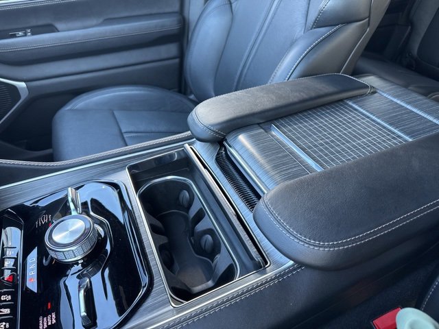 Used 2024 Jeep Wagoneer Series III image 31