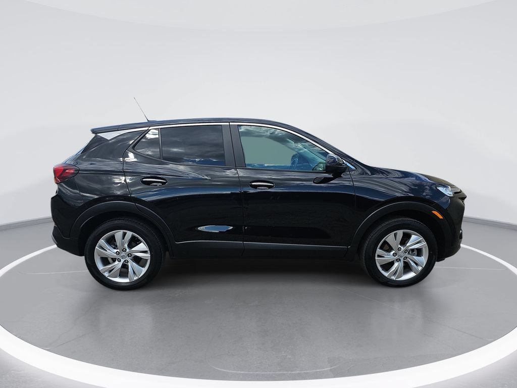 Used 2024 Buick Encore GX Preferred w/ Comfort Package AWD/4WD image 2
