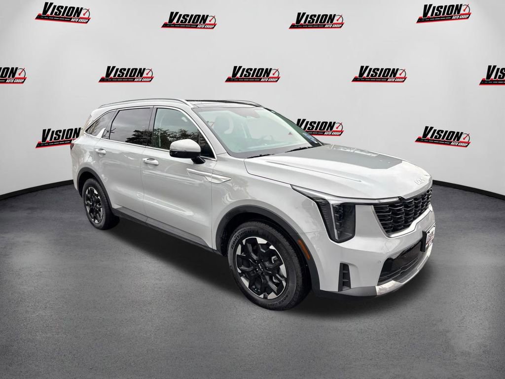 Certified 2025 Kia Sorento S w/ Panoramic Sunroof Package image 3