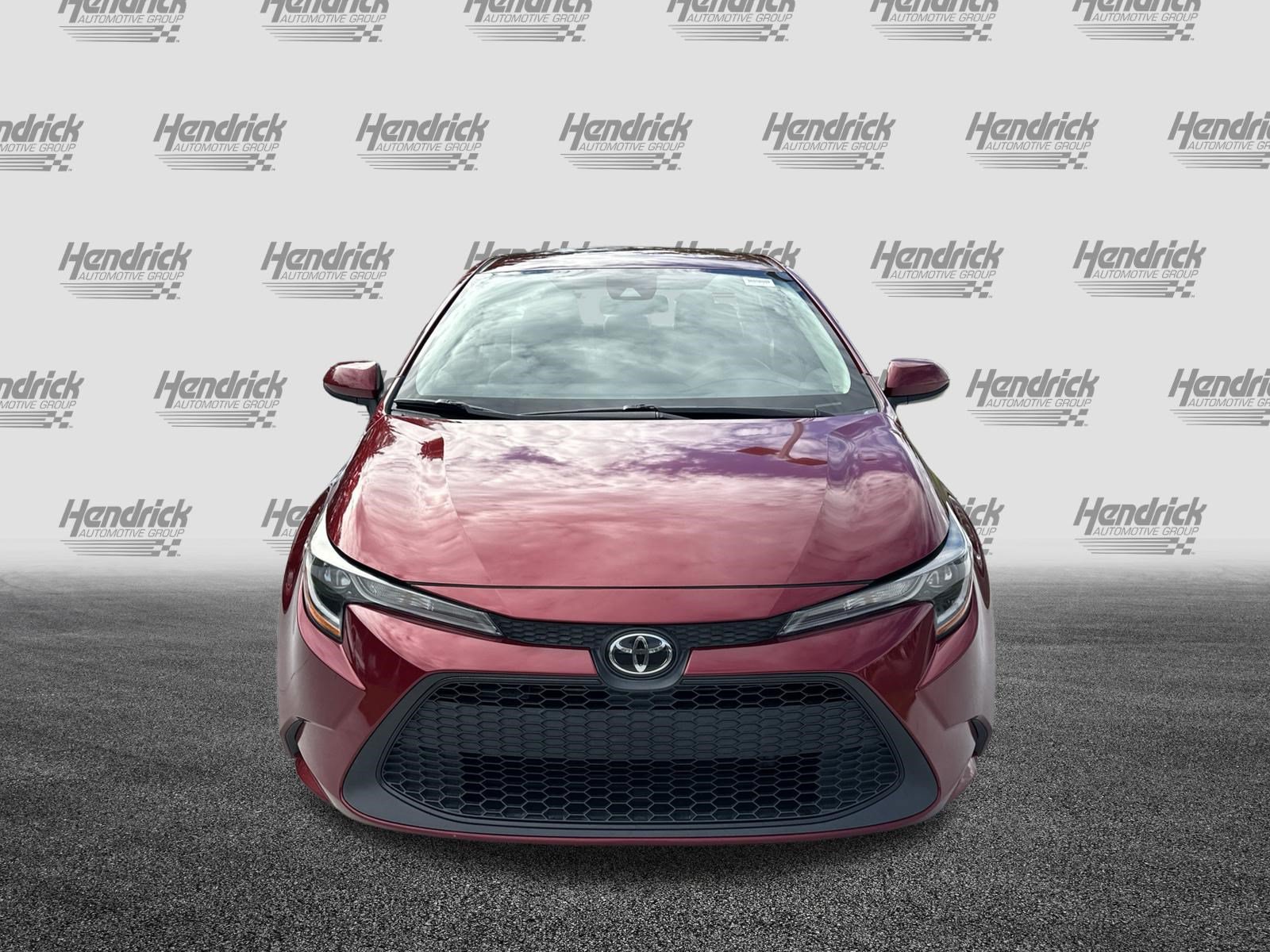 Used 2022 Toyota Corolla LE FWD image 3