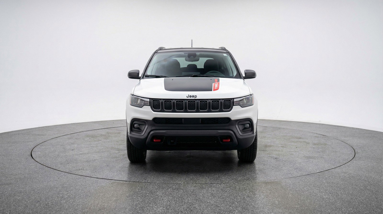 Used 2025 Jeep Compass Trailhawk AWD/4WD image 2