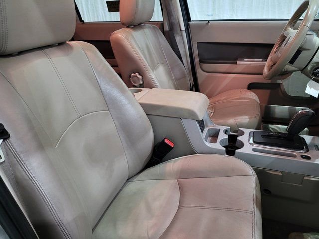 Used 2010 Mercury Mariner Premier image 48