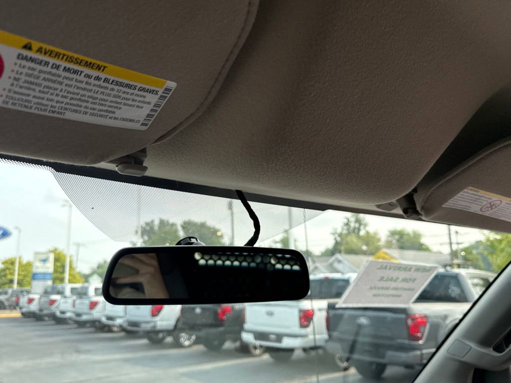 Used 2023 GMC Savana 2500 w/ Driver Convenience Package image 31