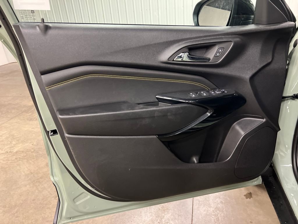 New 2026 Chevrolet Trax ACTIV w/ Sunroof Package image 14
