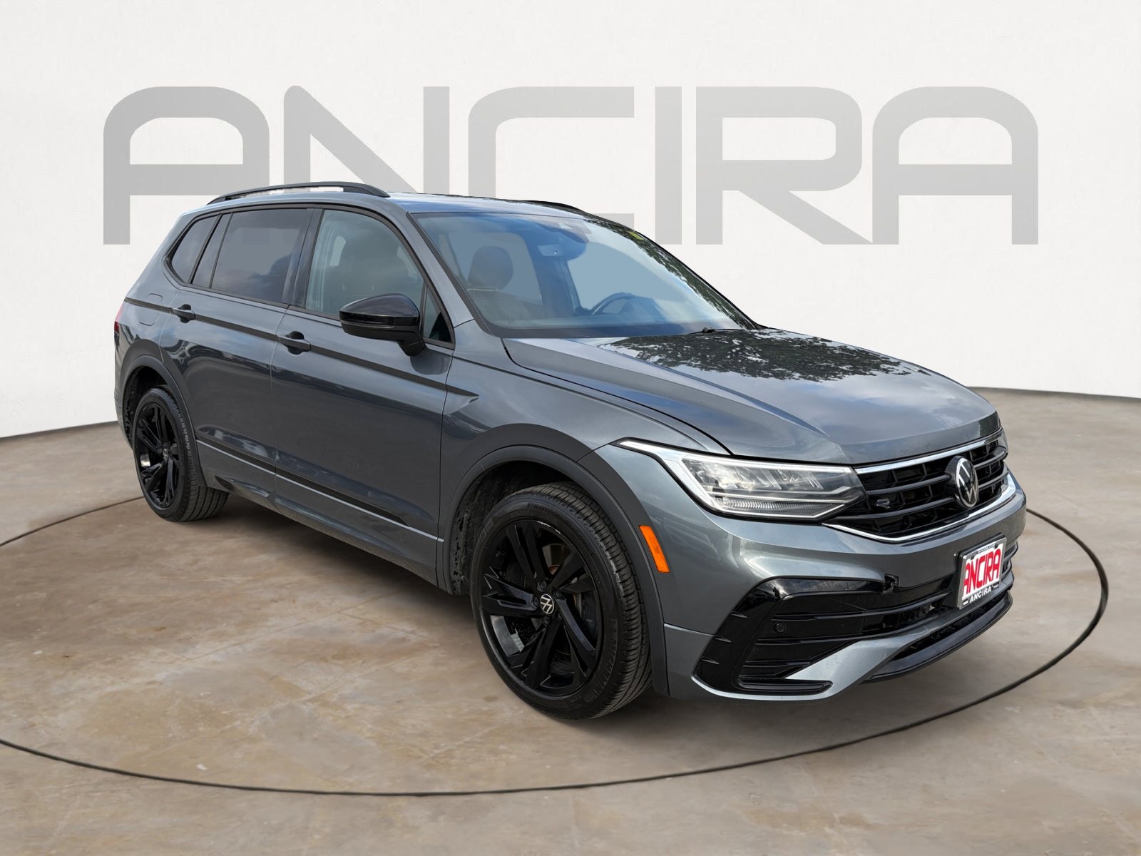 Used 2023 Volkswagen Tiguan SE R-Line FWD image 6
