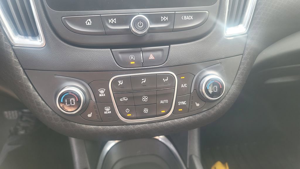 Used 2020 Chevrolet Malibu LT image 22