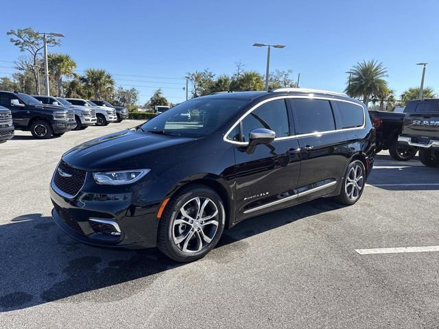 New 2026 Chrysler Pacifica Pinnacle image 7