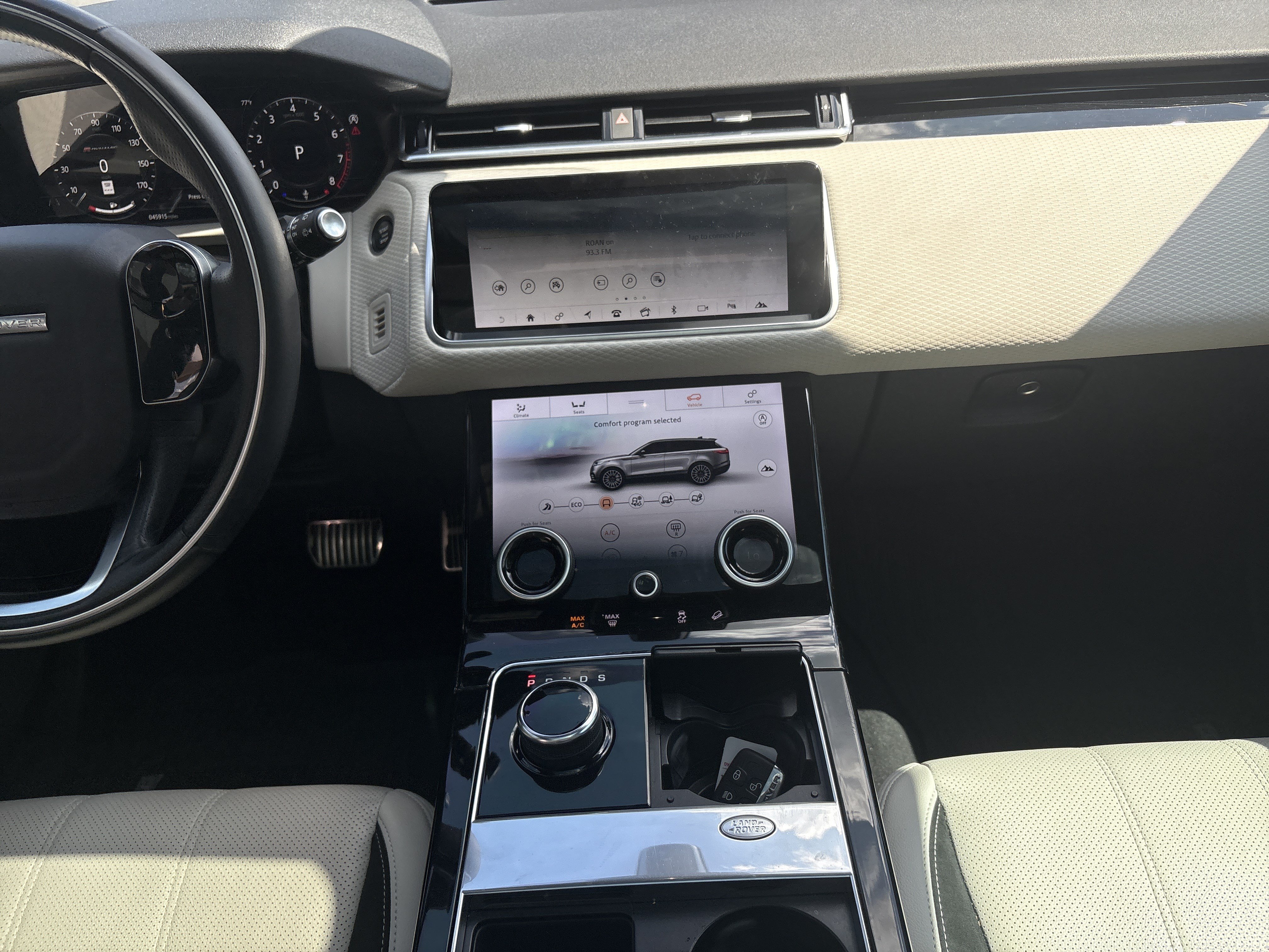Used 2020 Land Rover Range Rover Velar R-Dynamic S AWD/4WD image 30