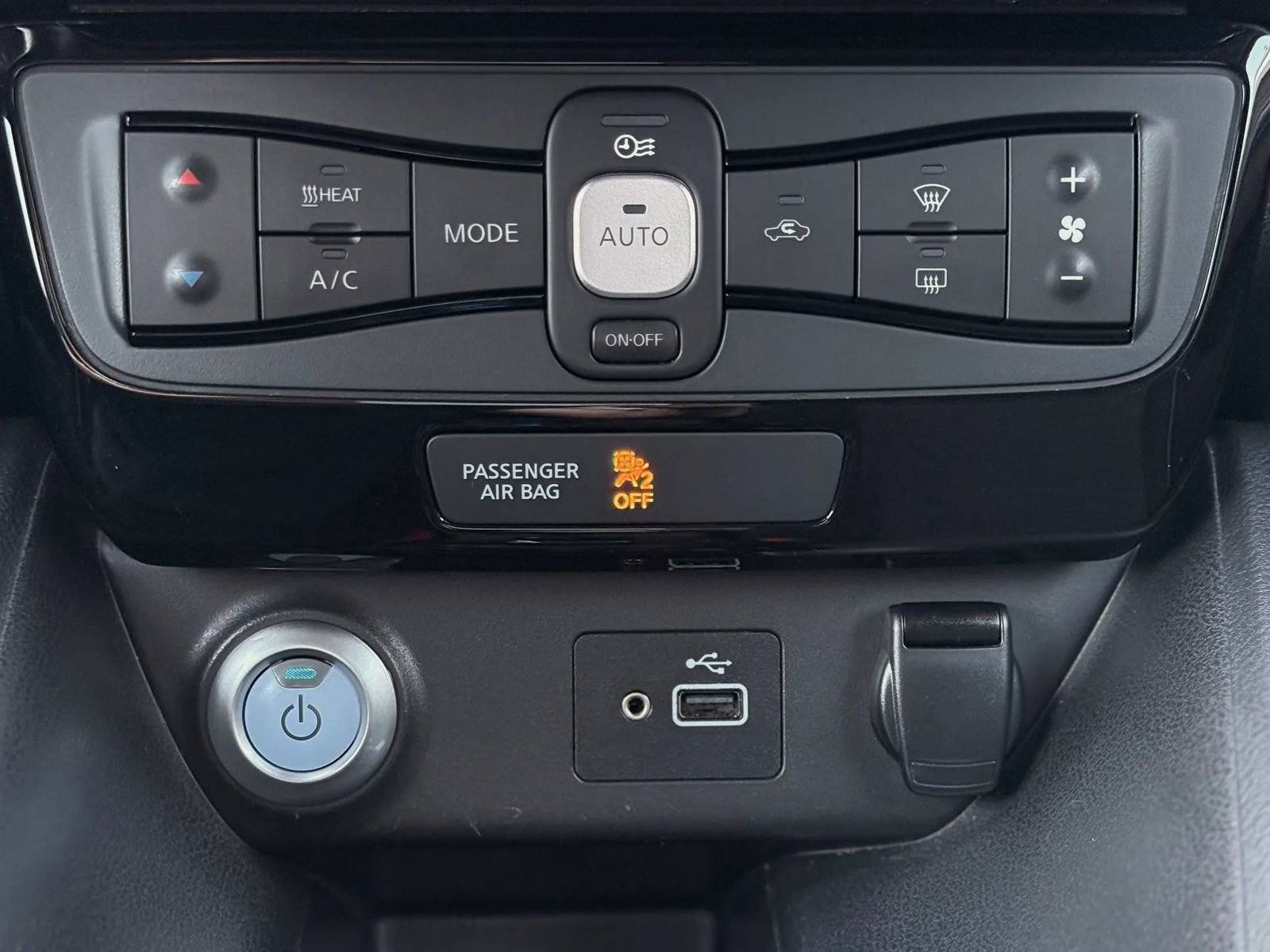 Used 2019 Nissan Leaf SV Plus w/ Protection Package FWD image 17