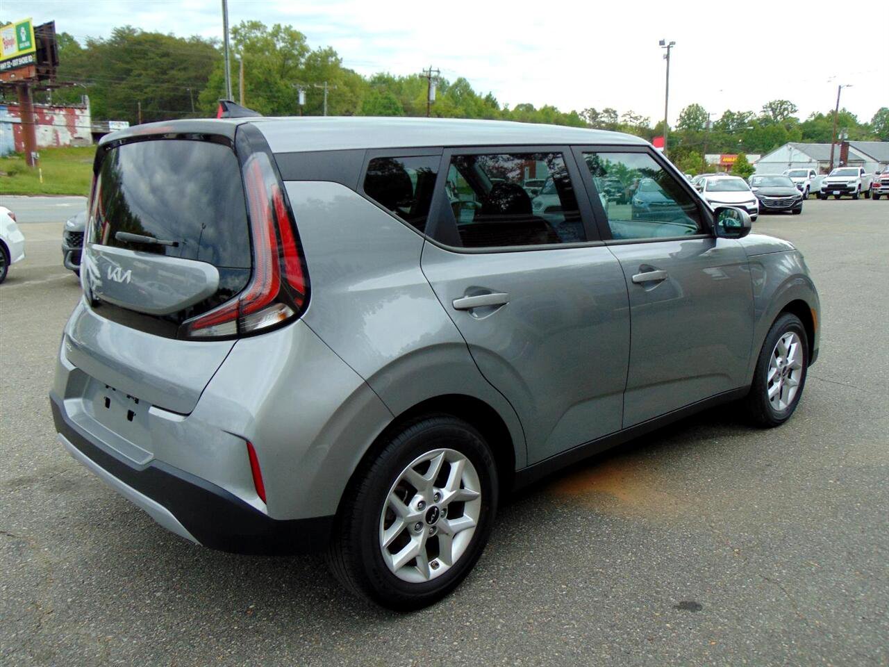Used 2024 Kia Soul LX w/ Option Group 015 image 5