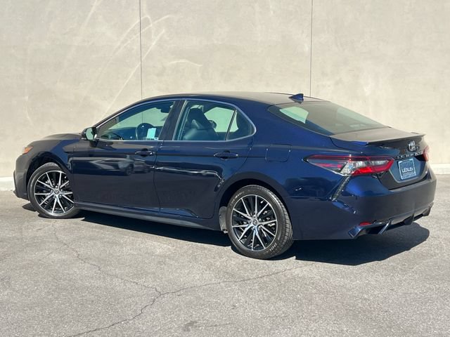 Used 2022 Toyota Camry SE FWD image 6