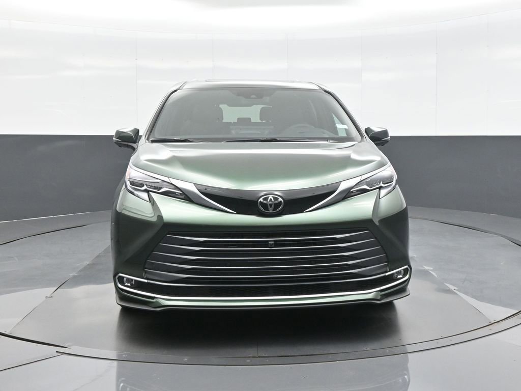 New 2026 Toyota Sienna Platinum AWD/4WD image 2