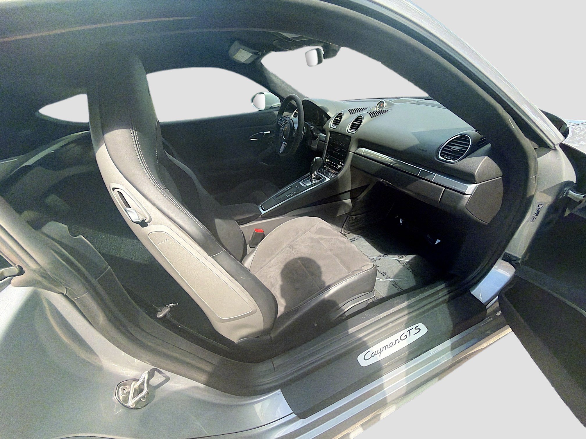 Used 2018 Porsche 718 Cayman GTS image 28