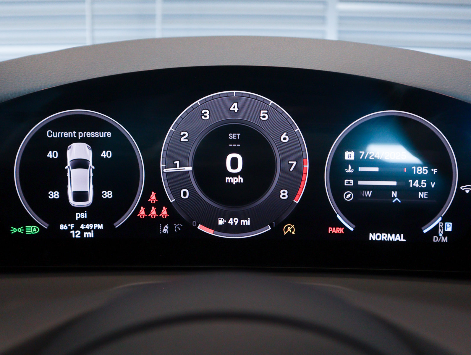 Used 2025 Porsche Panamera 4 image 18