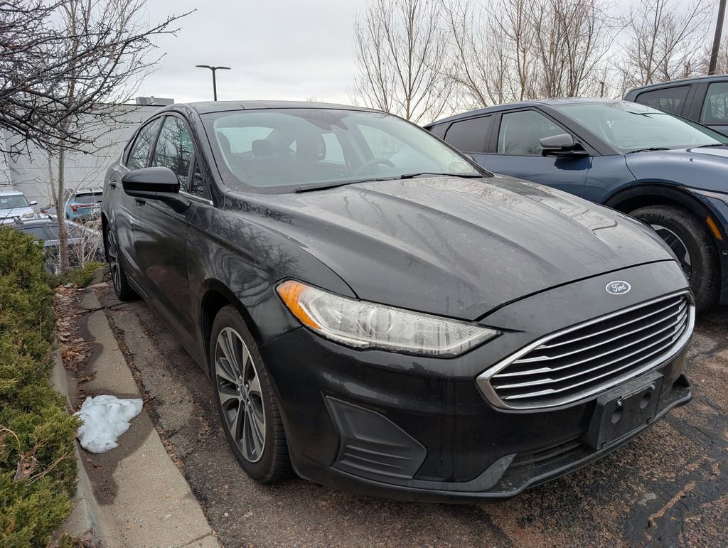 Used 2020 Ford Fusion SE image 19