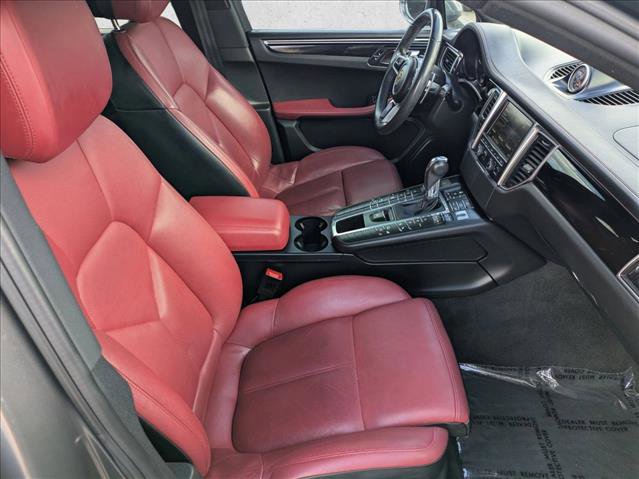 Used 2016 Porsche Macan S image 22