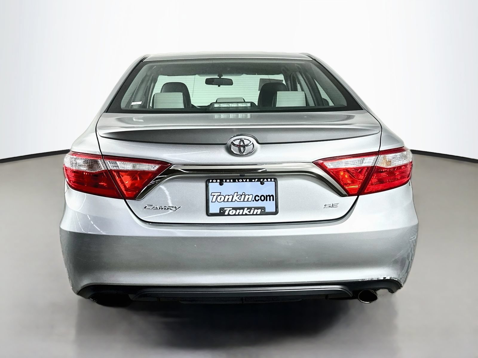 Used 2016 Toyota Camry SE FWD image 6