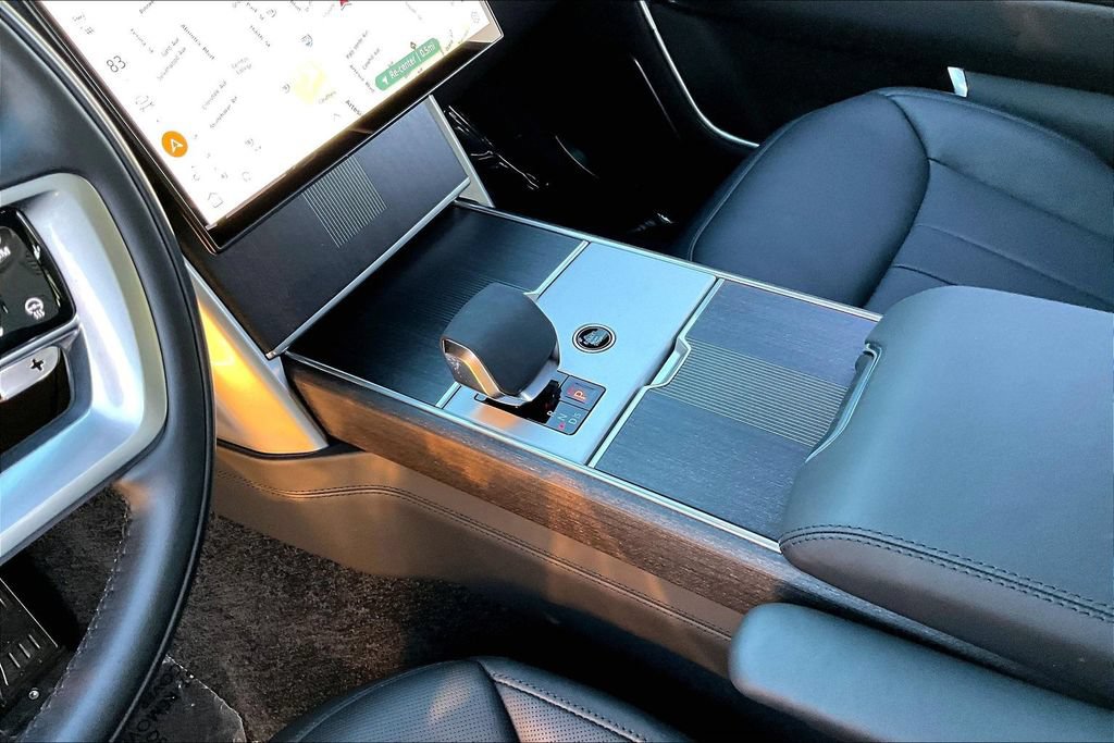 Certified 2024 Land Rover Range Rover Long Wheelbase Autobiography AWD/4WD image 18