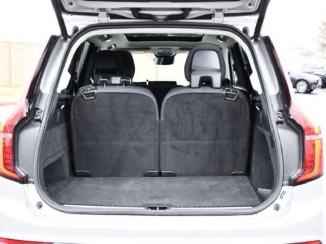 Used 2025 Volvo XC90 B6 Plus image 21