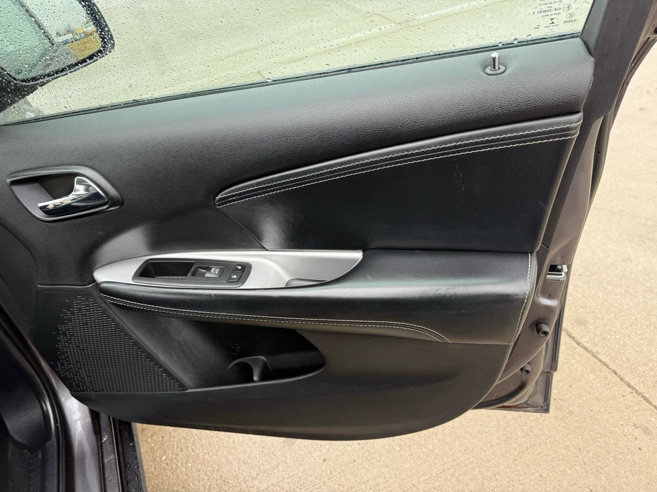 Used 2015 Dodge Journey R/T w/ Rear Seat Video Group image 31