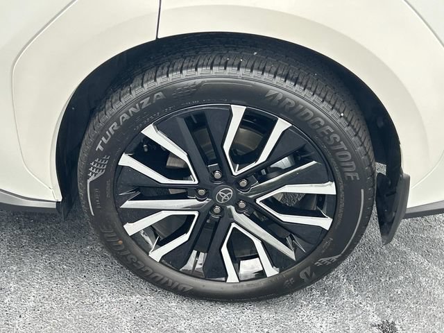 Used 2026 Toyota bZ AWD/4WD image 15