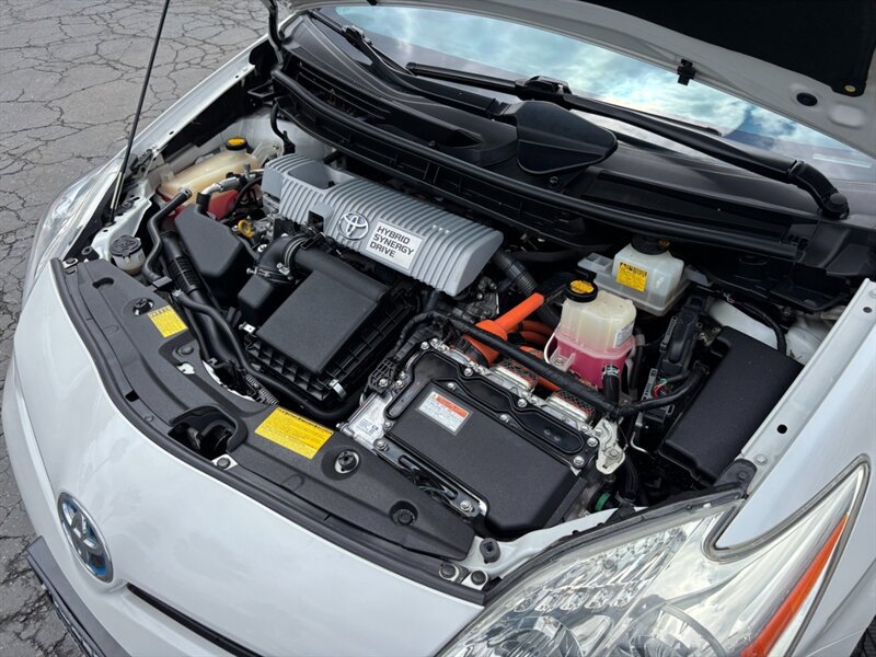 Used 2013 Toyota Prius Persona Series FWD image 23