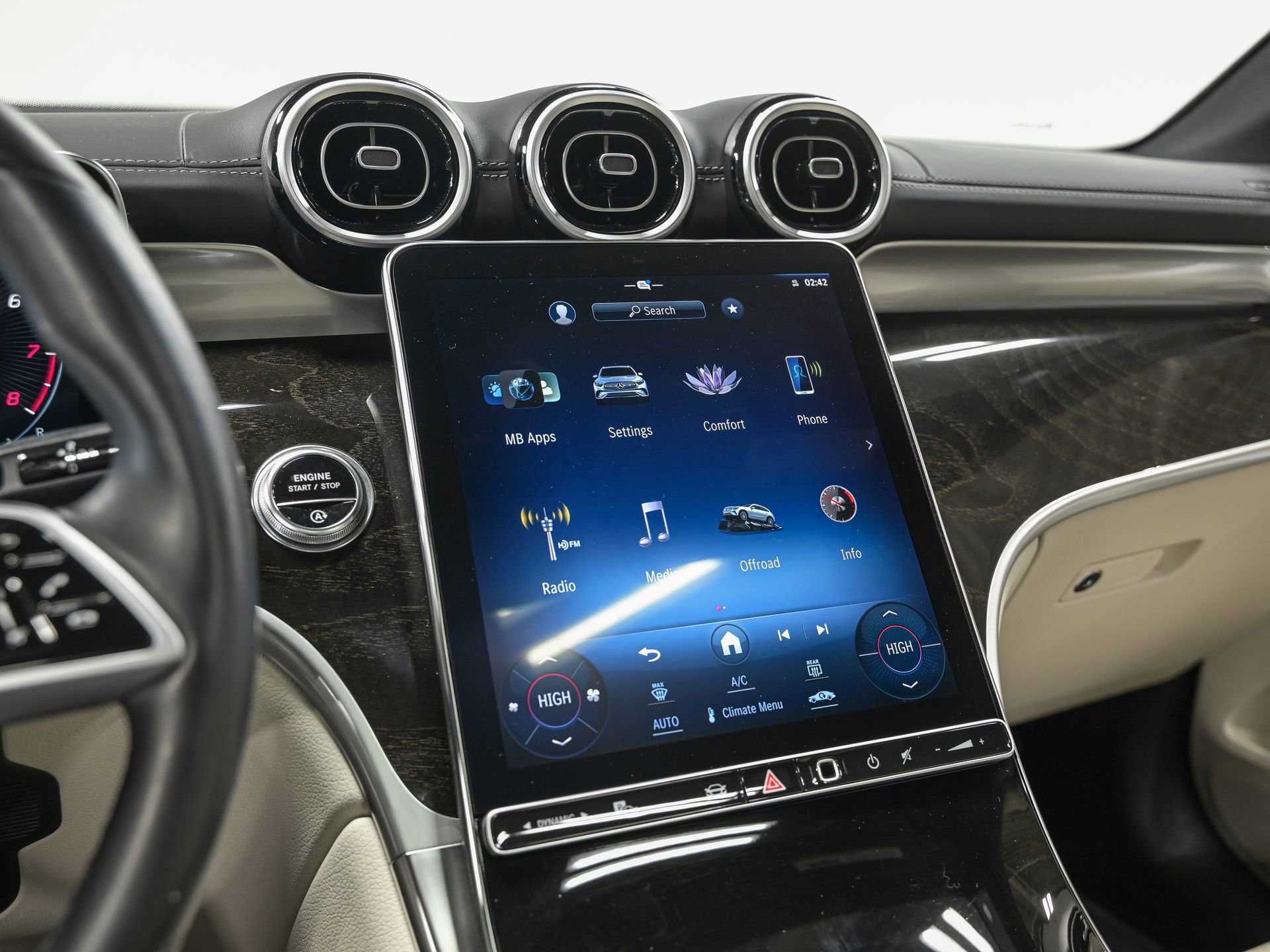 Used 2023 Mercedes-Benz GLC 300 4MATIC image 21